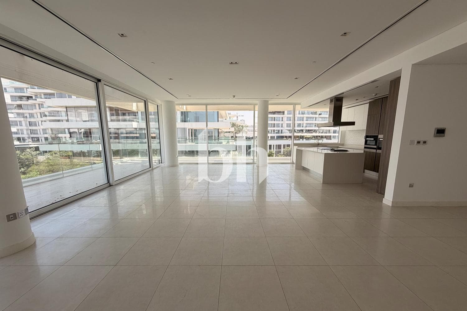 2 Bedroom Apartment in Ashjar F2 - photo 2