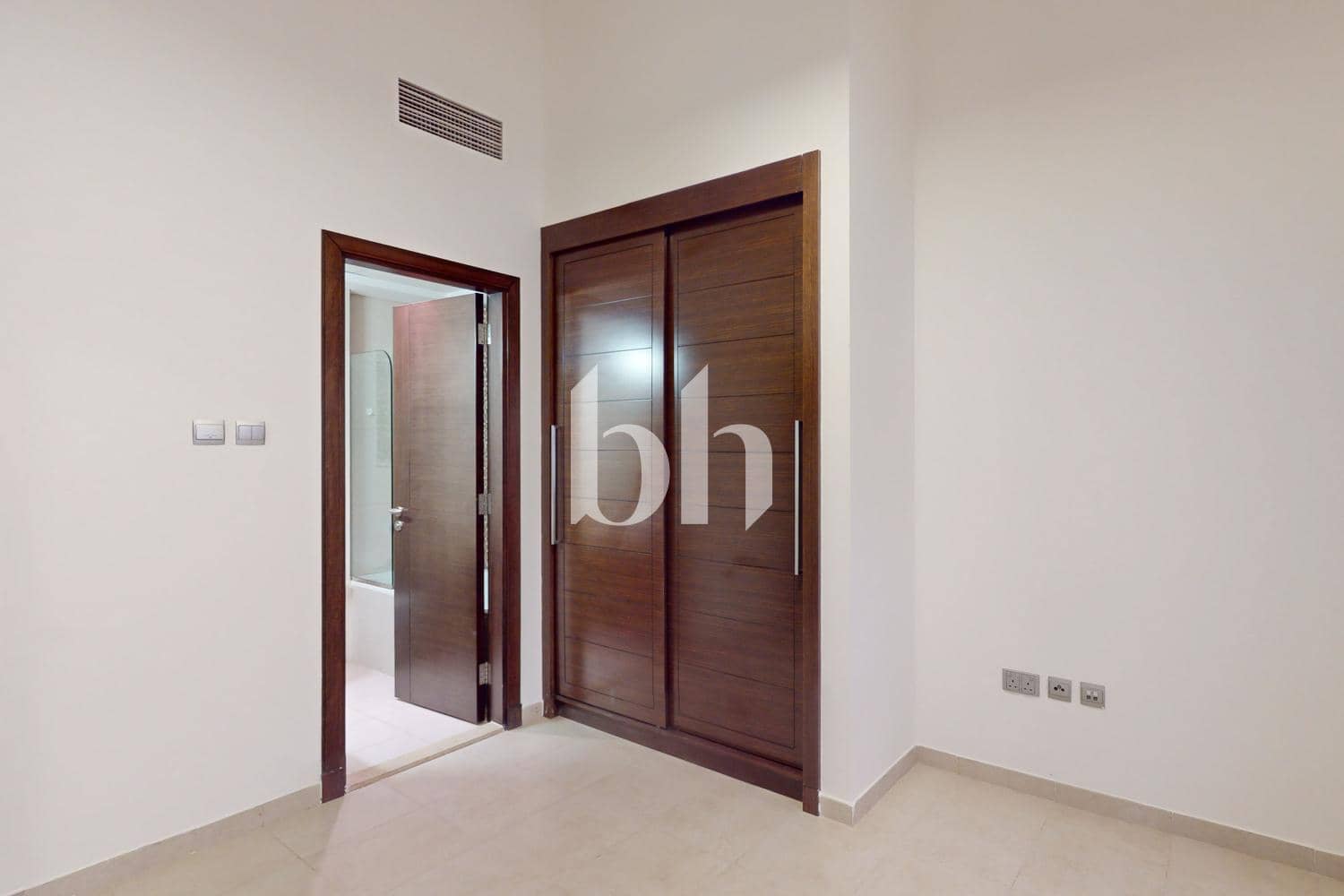 1 Bedroom Apartment in Blue Reef building - photo 2