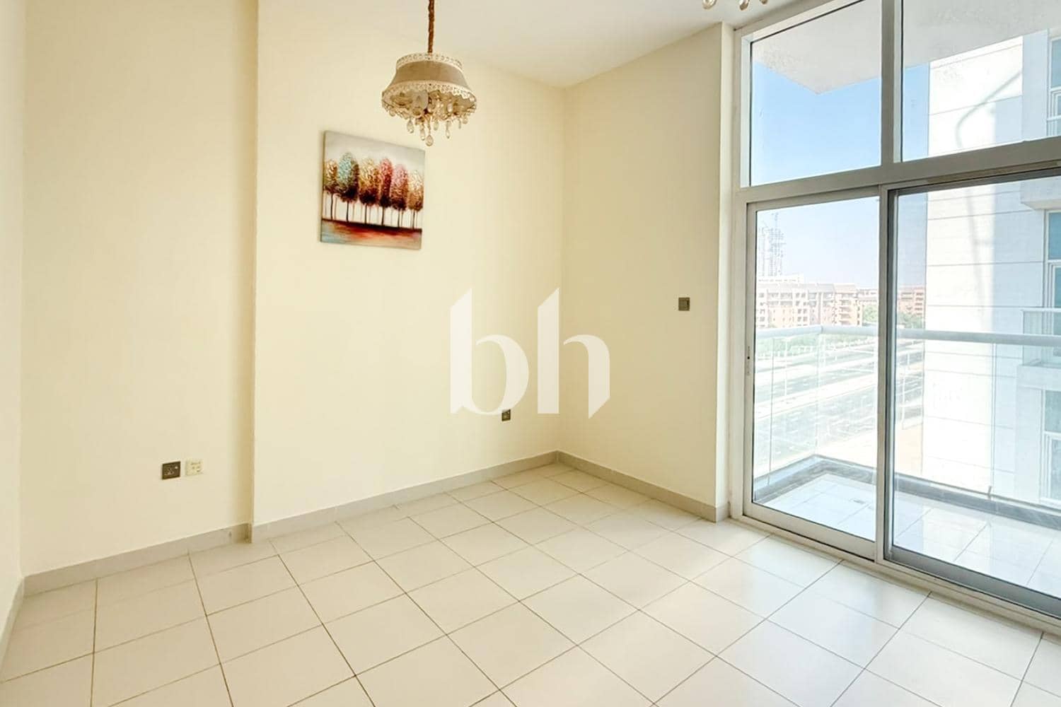 3 Bedroom Apartment in Tower 1, Glitz 3 - photo 2