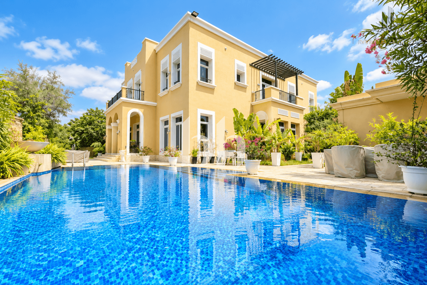 6 Bedroom Villa in Sector E - photo 1