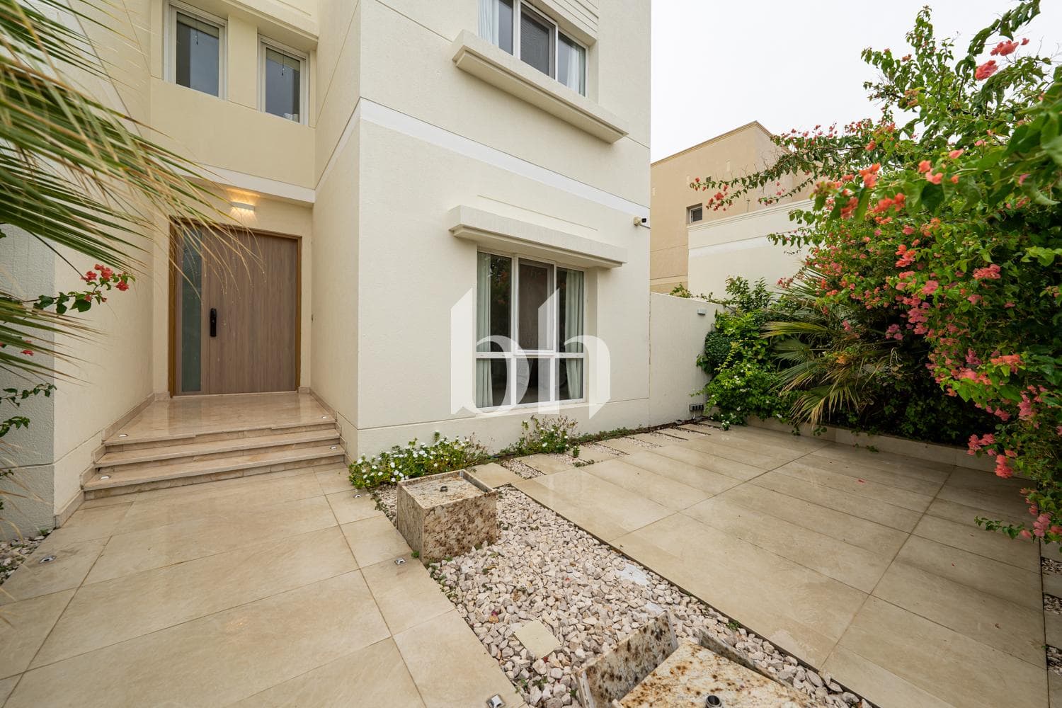 5 Bedroom Villa in Meadows 8