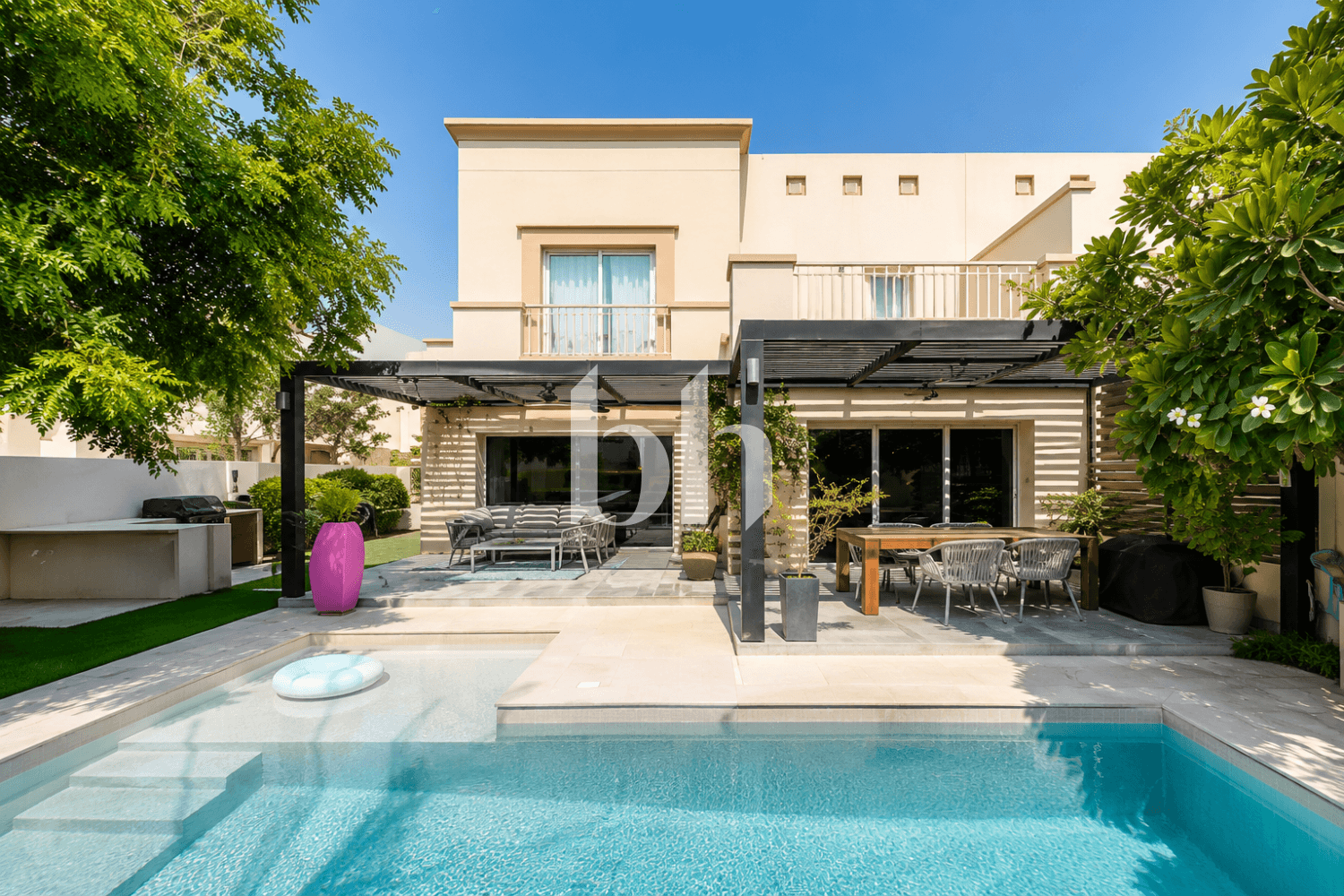 4 Bedroom Townhouse in Springs 10