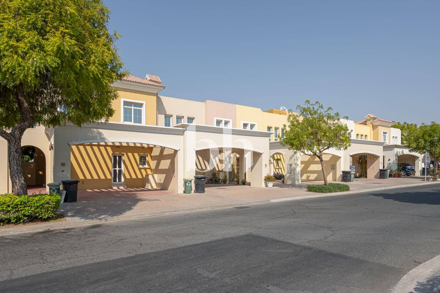 3 Bedroom Townhouse in Al Reem 1 Al Reem Drive - photo 2