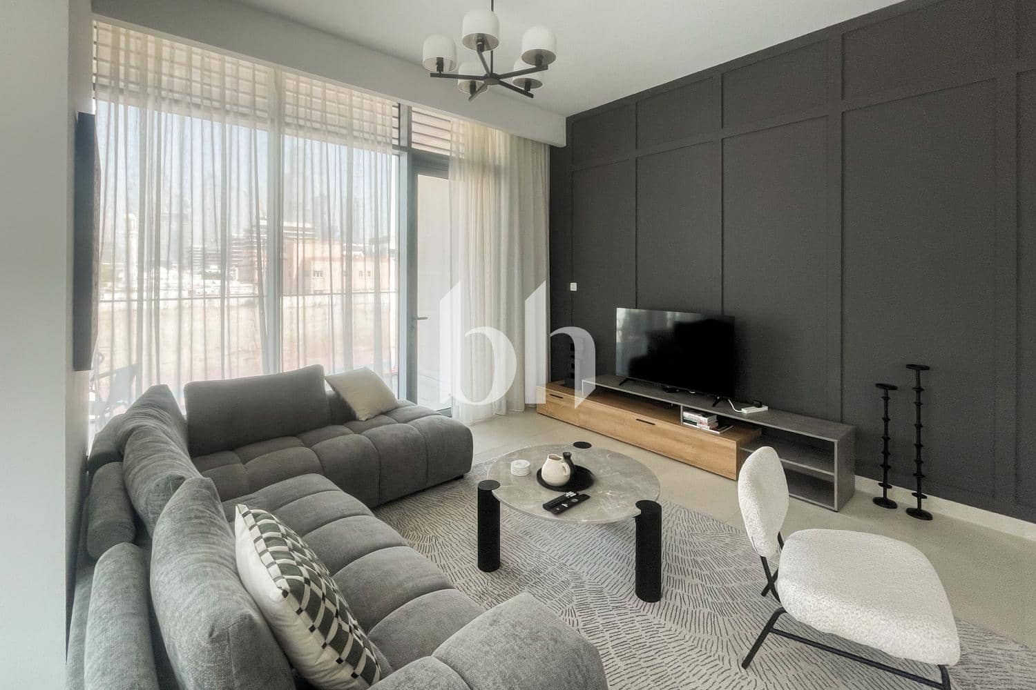 1 Bedroom Apartment in Canal Front Residence 4