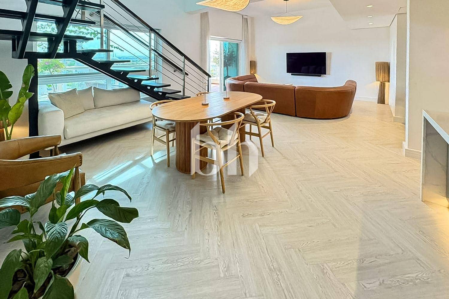 3 Bedroom Duplex in Jumeirah Heights A