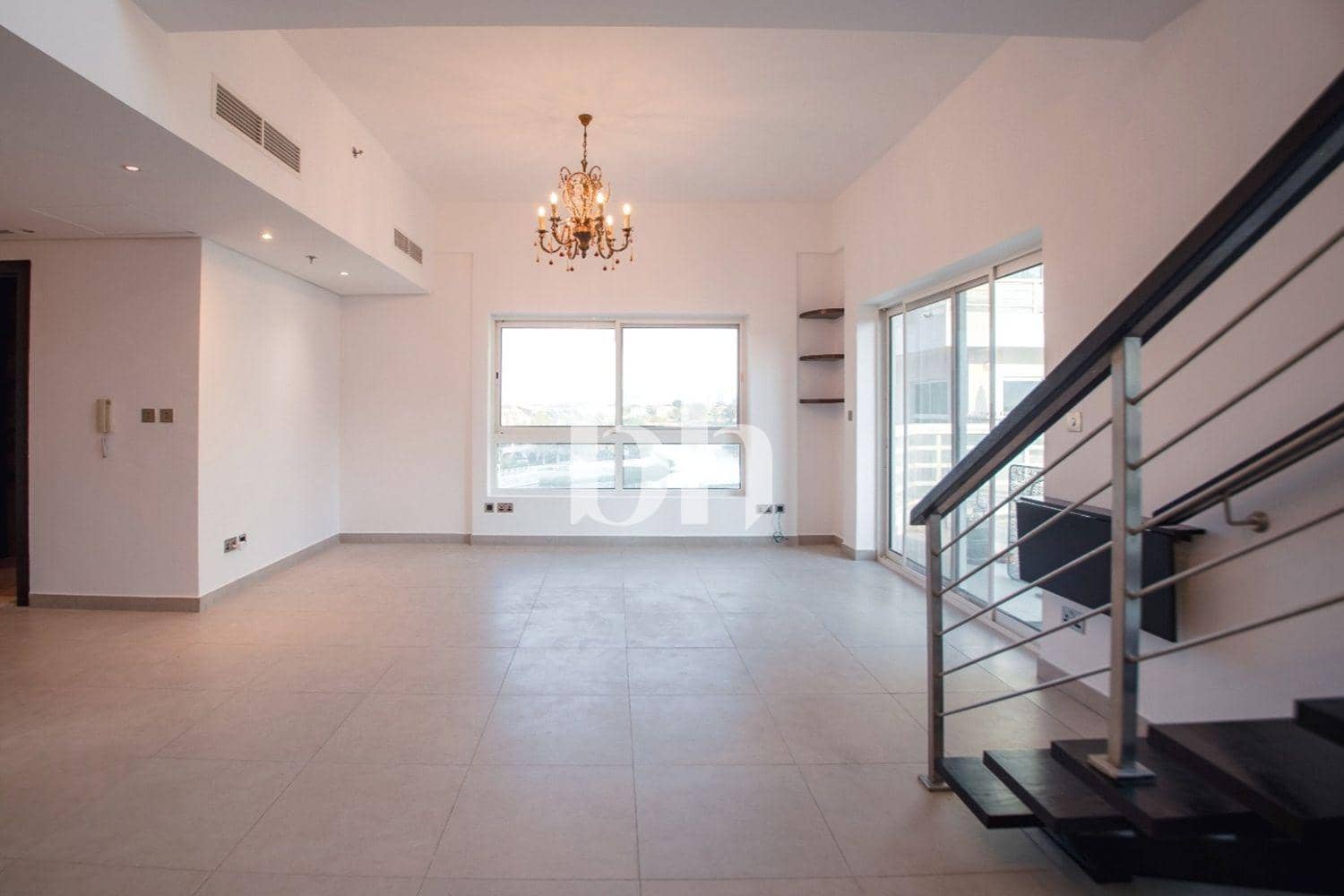 3 Bedroom Apartment in Jumeirah Heights C - photo 1