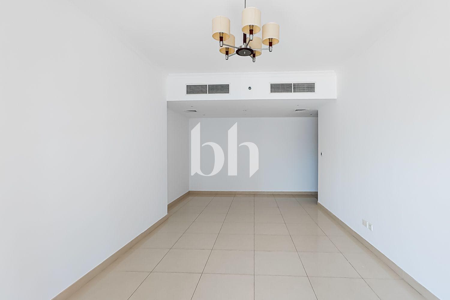 1 Bedroom Apartment in Saba Tower 2 - photo 1