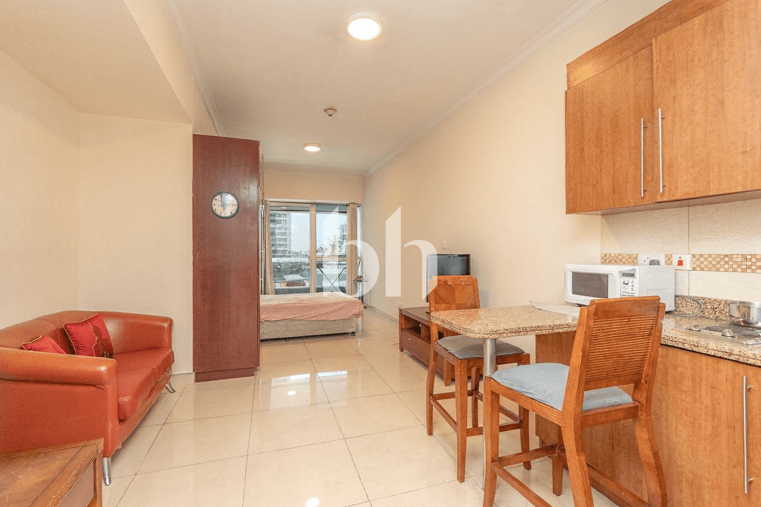 Studio Apartment in Saba Tower 3 - photo 1