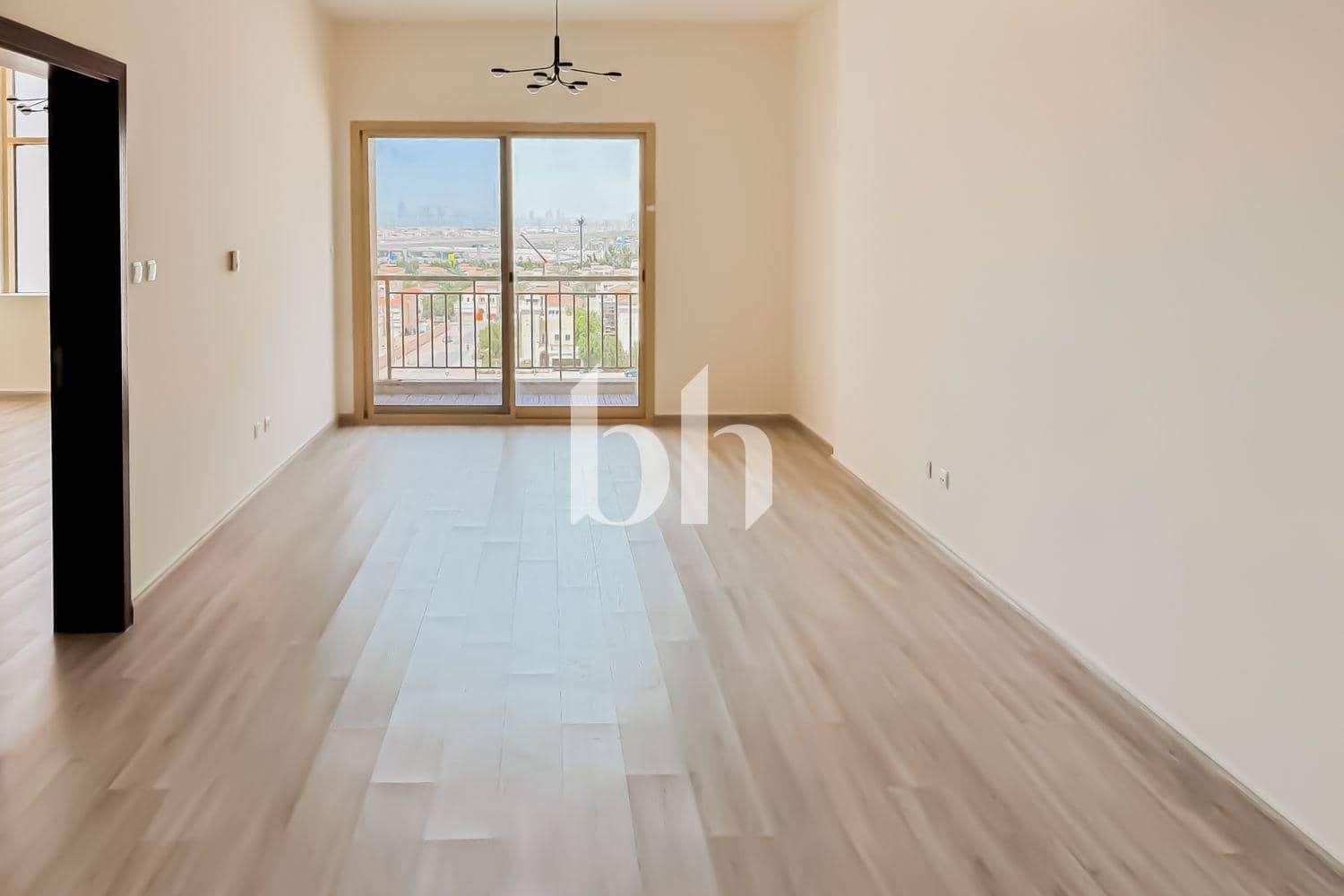 1 Bedroom Apartment in Block C, The Manhattan Tower - photo 2