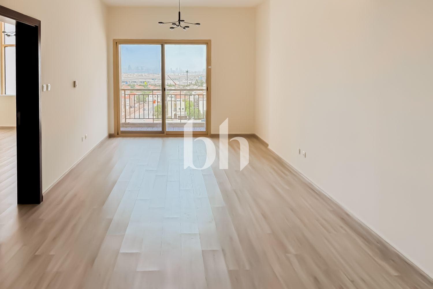 1 Bedroom Apartment in Block C, The Manhattan Tower - photo 2