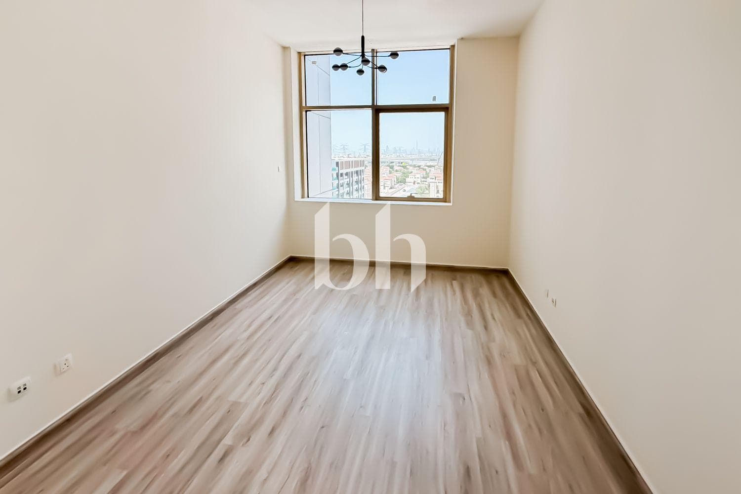1 Bedroom Apartment in Block C, The Manhattan Tower - photo 1
