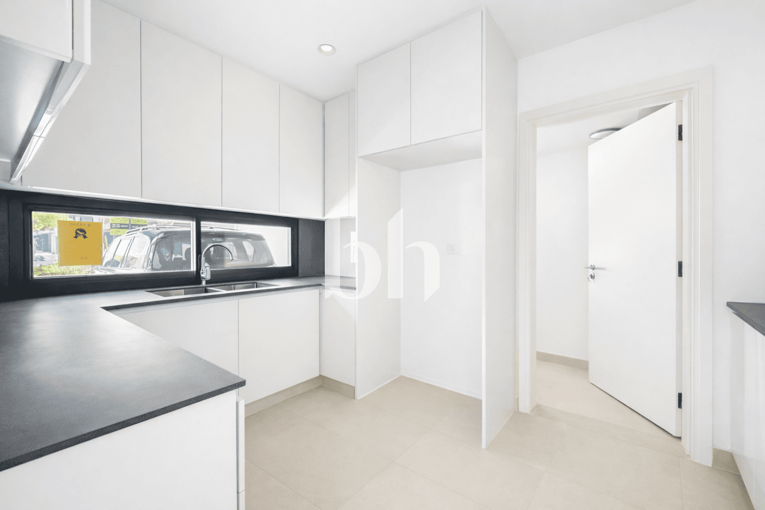 3 Bedroom Townhouse in Kaya - photo 1