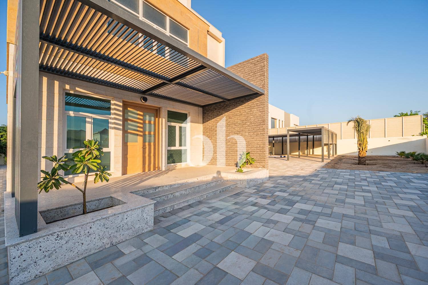 5 Bedroom Villa in Al Khawaneej 1