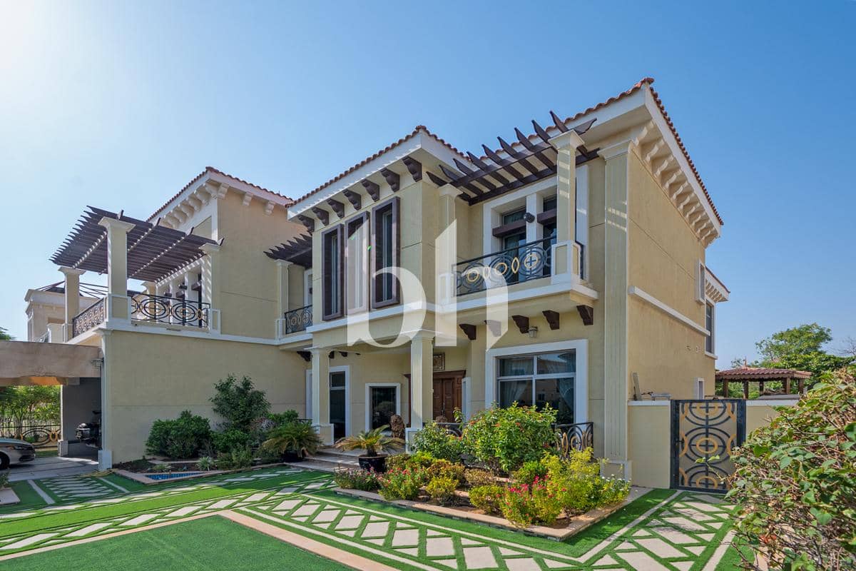 5 Bedroom Villa in Hacienda - photo 1