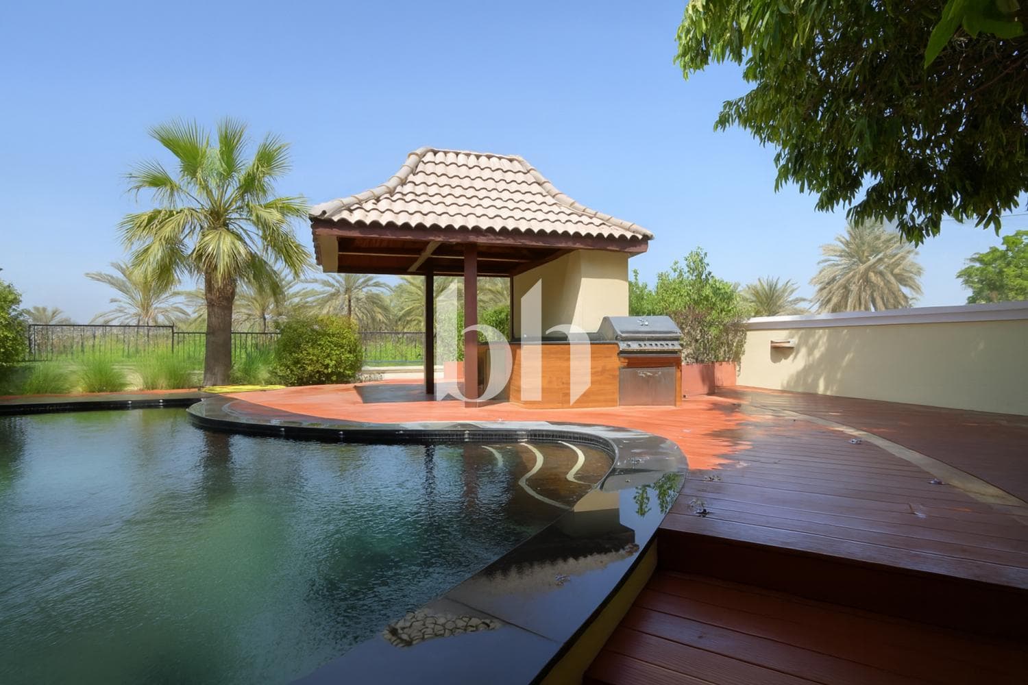 6 Bedroom Villa in Sector HT - photo 1