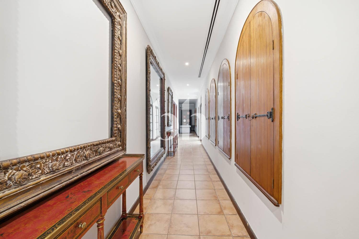 6 Bedroom Villa in Ponderosa - photo 2