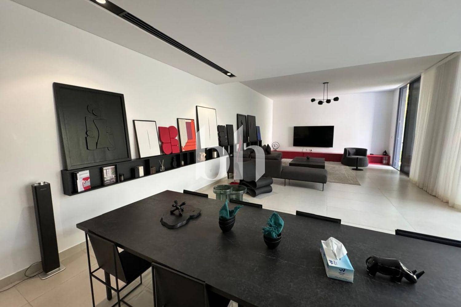 4 Bedroom Villa in Saro - photo 2