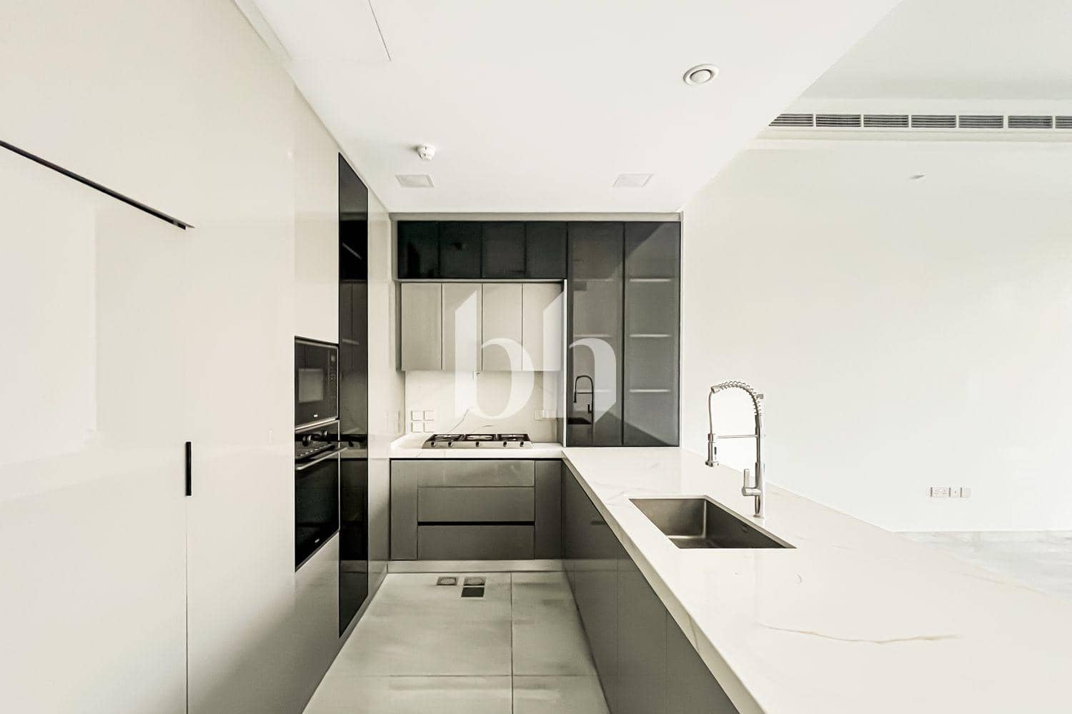 4 Bedroom Villa in Gestalt Townhouse 1 - photo 1