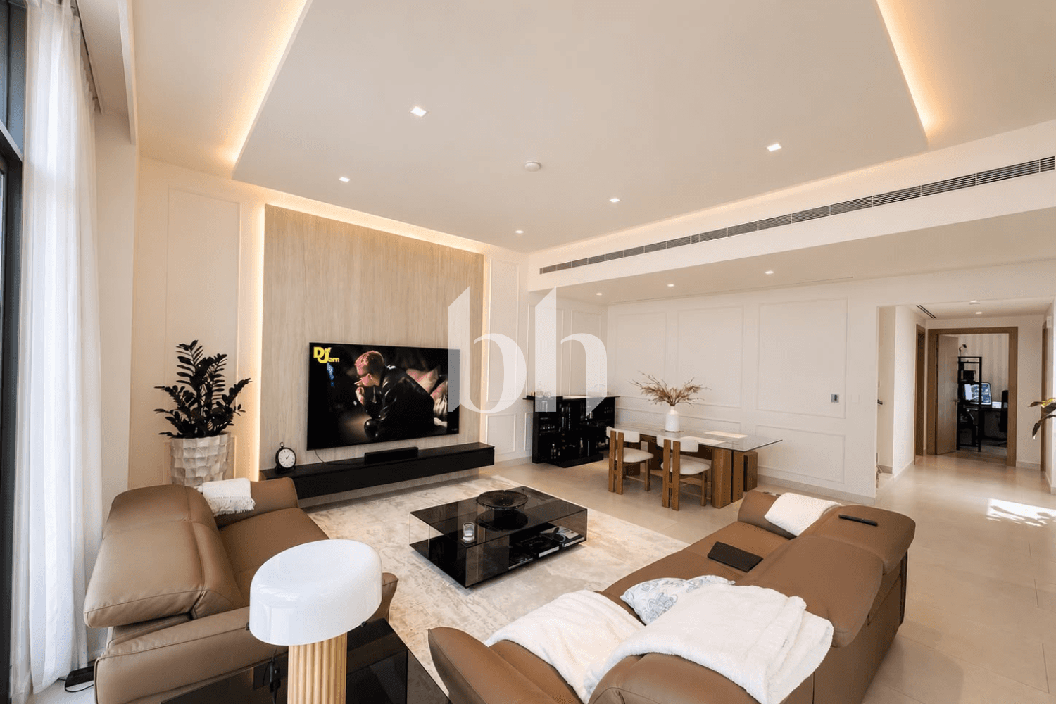 4 Bedroom Townhouse in Tilal Al Furjan 1 - photo 2