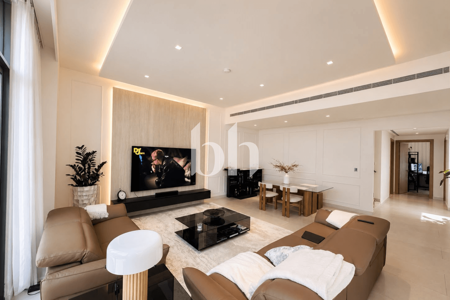 4 Bedroom Townhouse in Tilal Al Furjan 1 - photo 2
