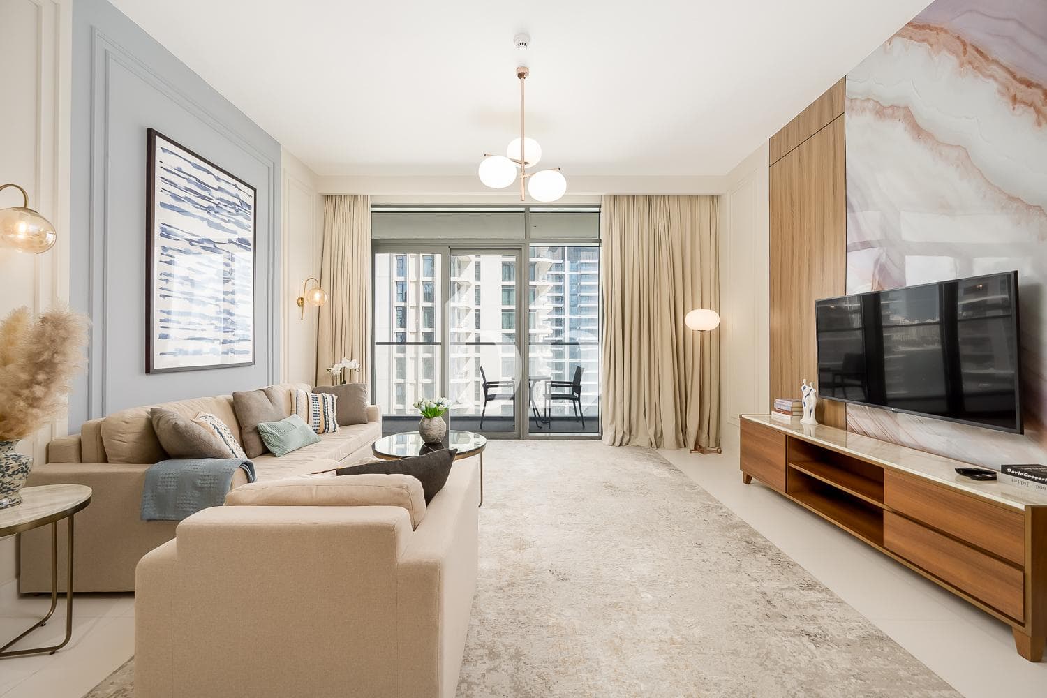 1 Bedroom Apartment in Marina Vista Tower 1 - photo 2