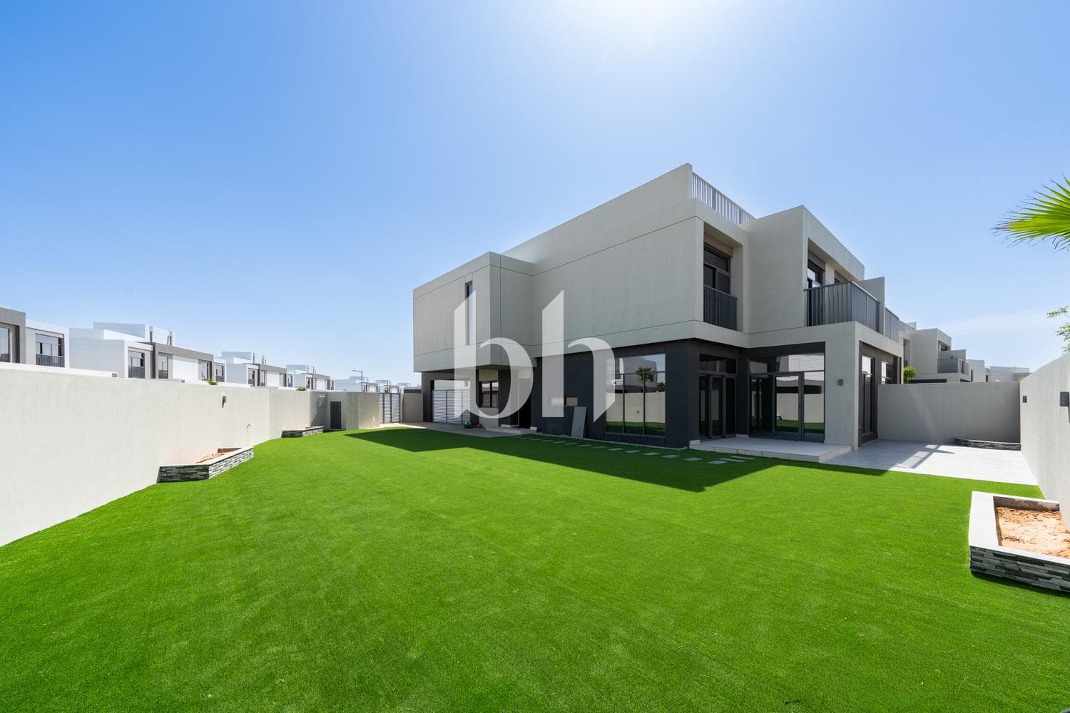 4 Bedroom Townhouse in The Pulse Beachfront 3