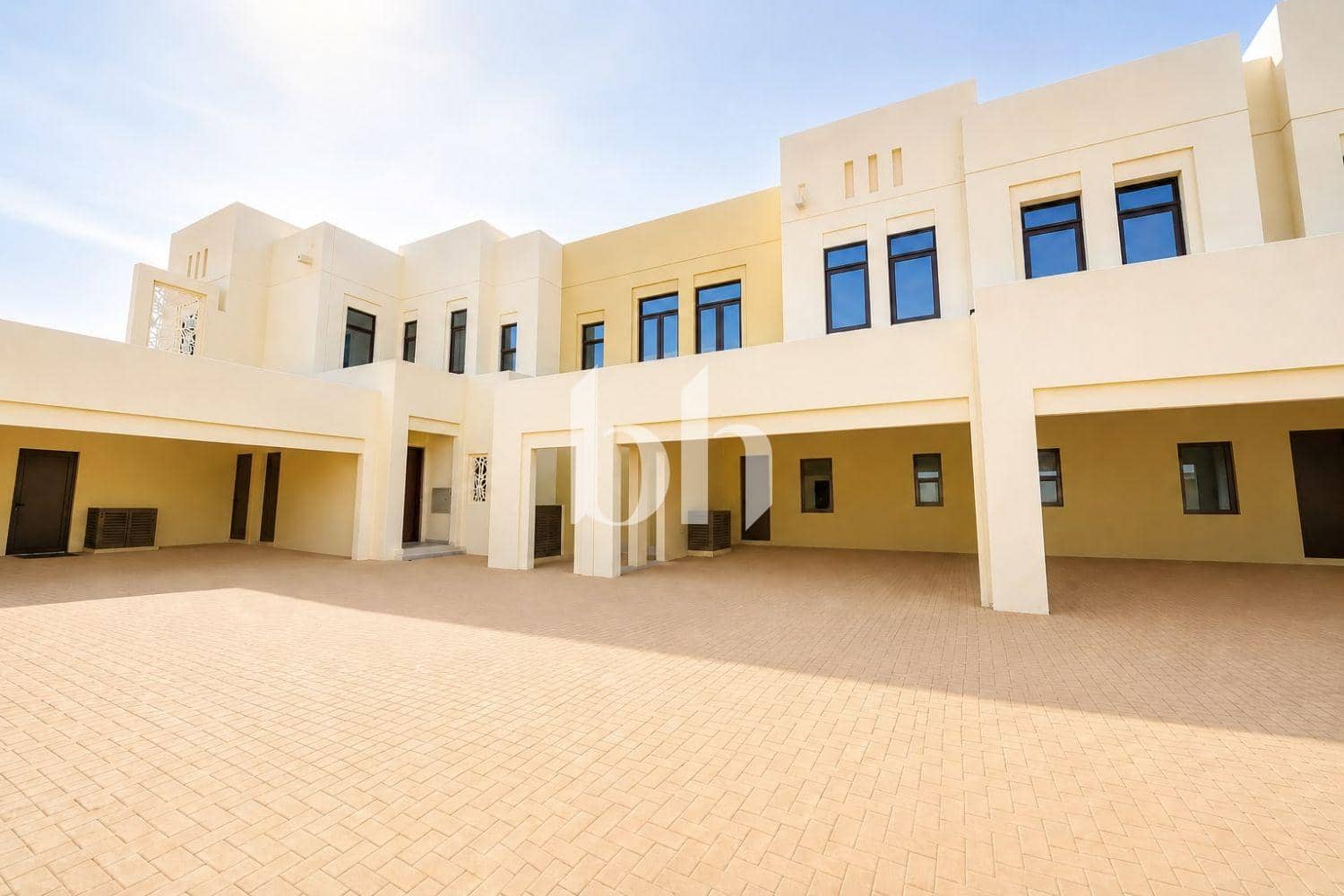4 Bedroom Townhouse in Mira Oasis 3 - photo 1