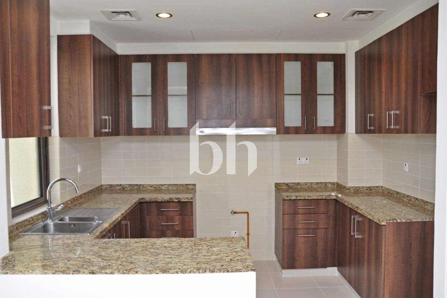 4 Bedroom Townhouse in Mira Oasis 3 - photo 2
