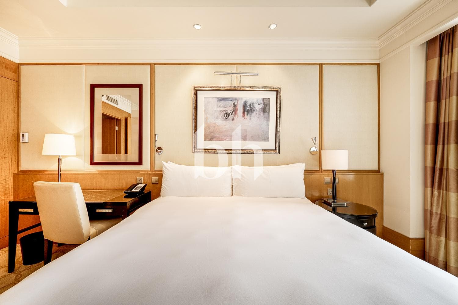 2 Bedroom Apartment in Ritz Carlton - photo 2