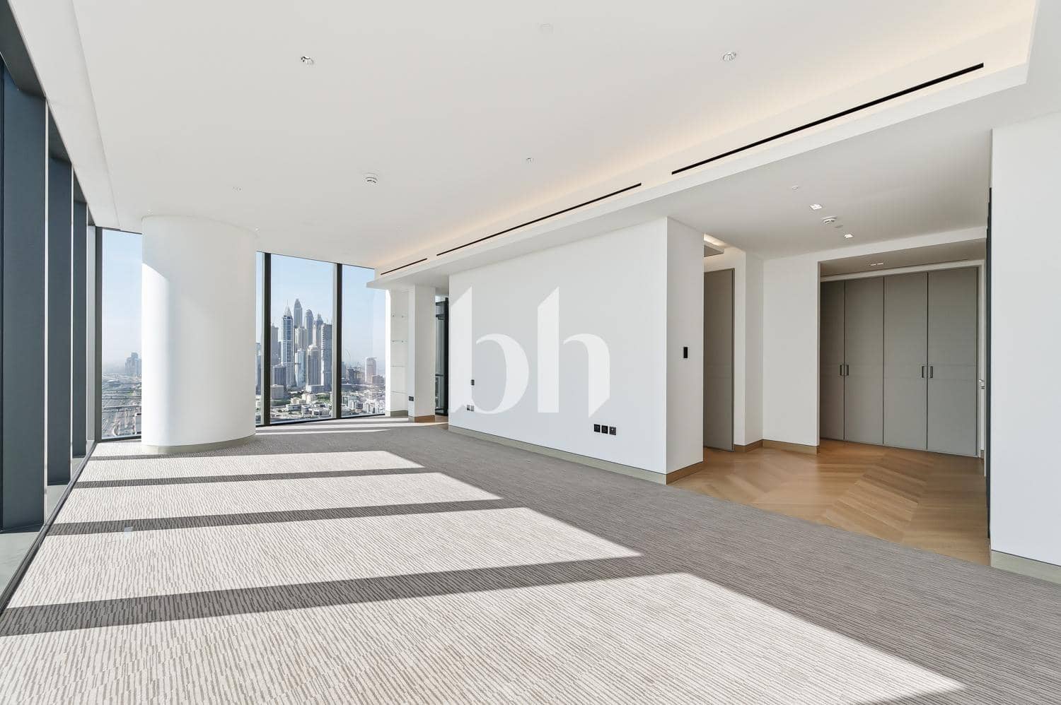 4 Bedroom Apartment in The S Tower - photo 1