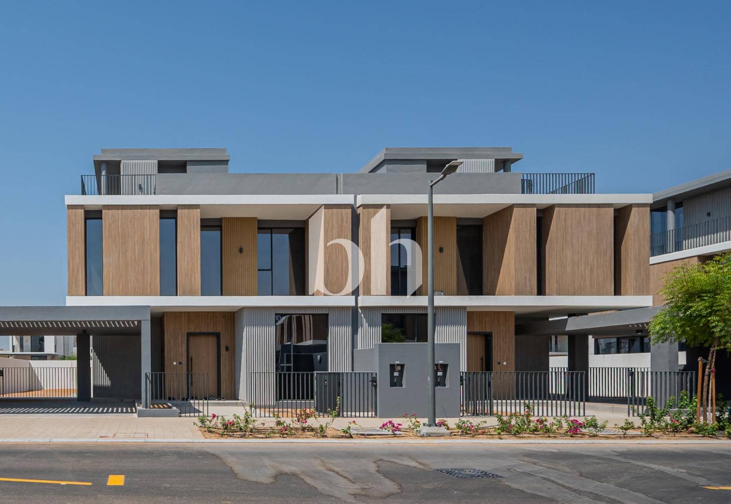 4 Bedroom Townhouse in June - photo 1