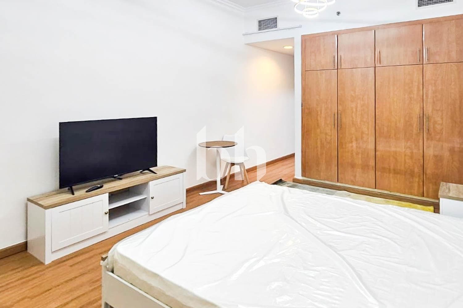 Studio Apartment in Lake City Tower - photo 2