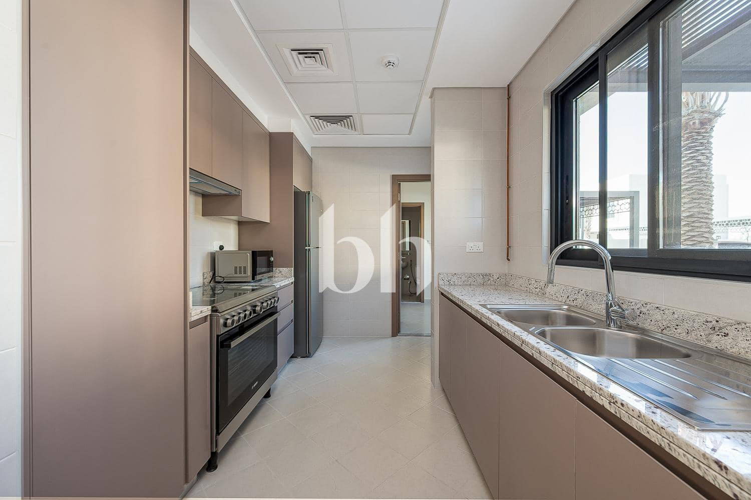 4 Bedroom Townhouse in Sharjah Sustainable City - photo 1