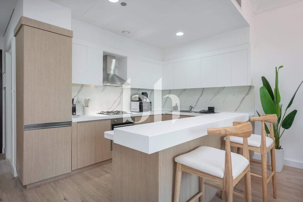 2 Bedroom Apartment in Downtown Dubai - photo 2