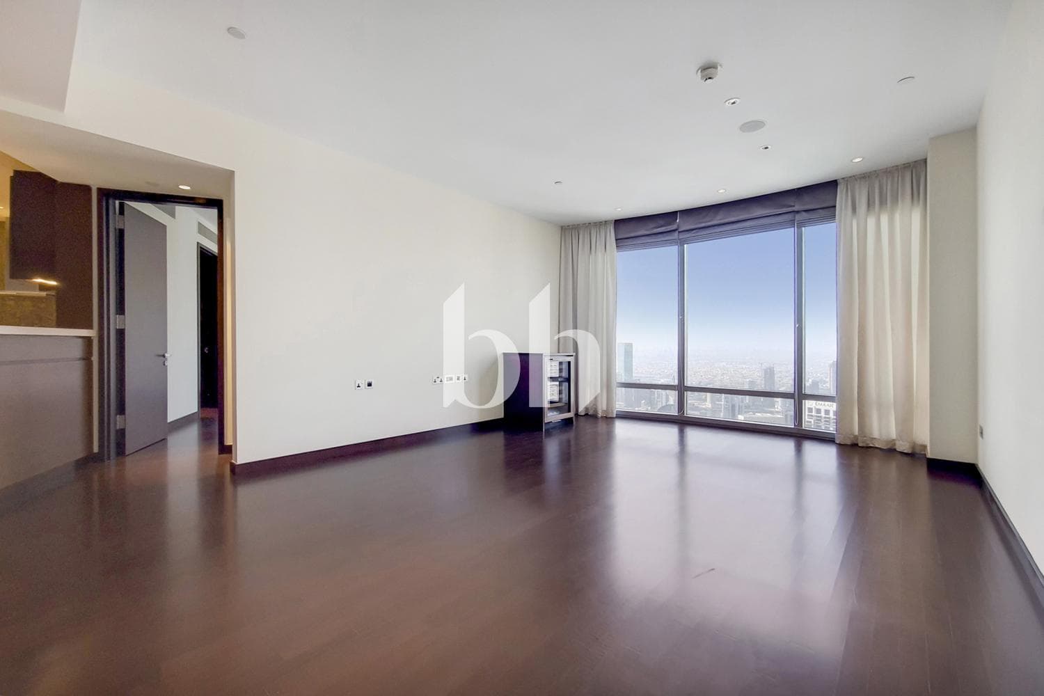 1 Bedroom Apartment in Burj Khalifa - photo 1