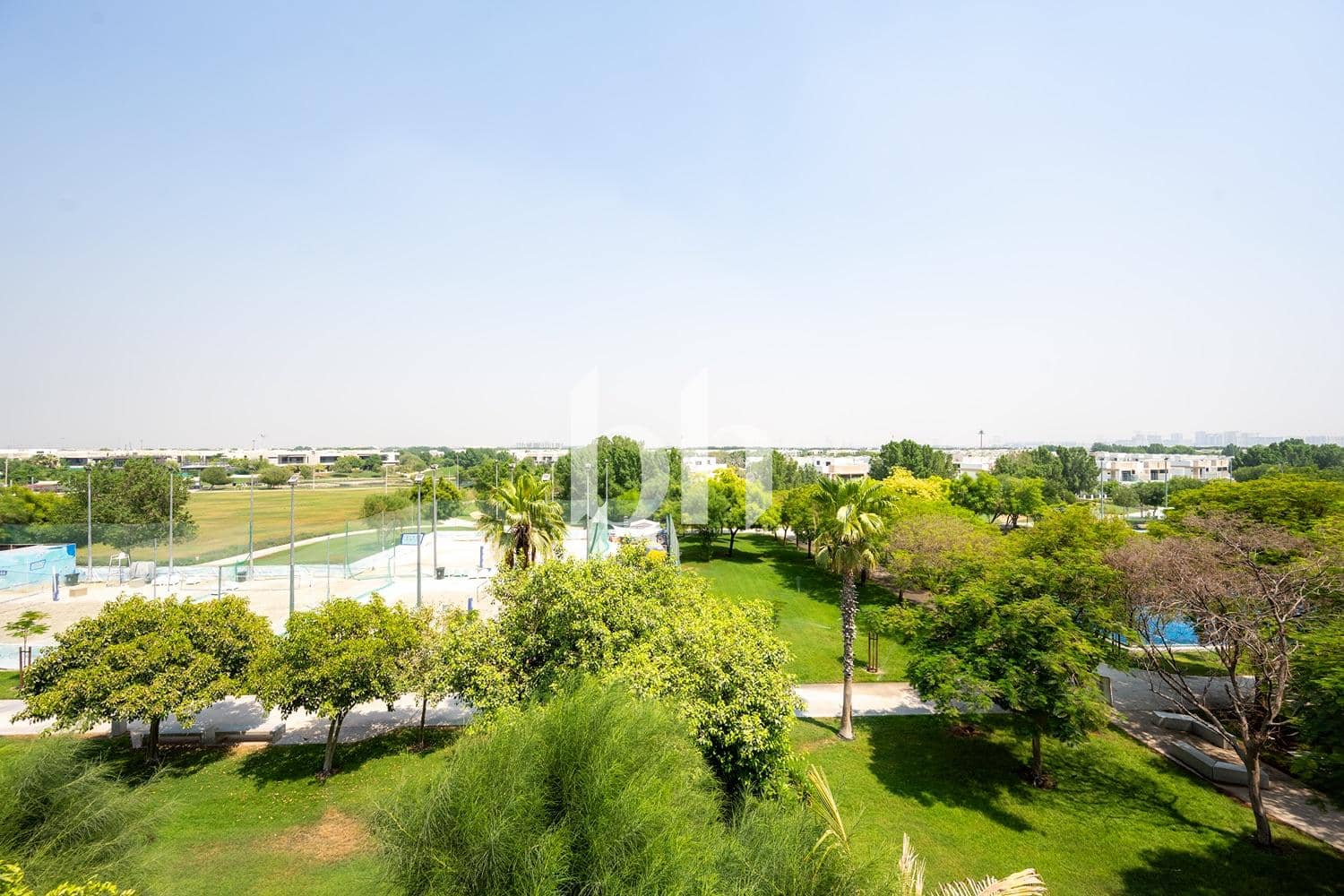 3 Bedroom Apartment in Loreto 2 B - photo 2