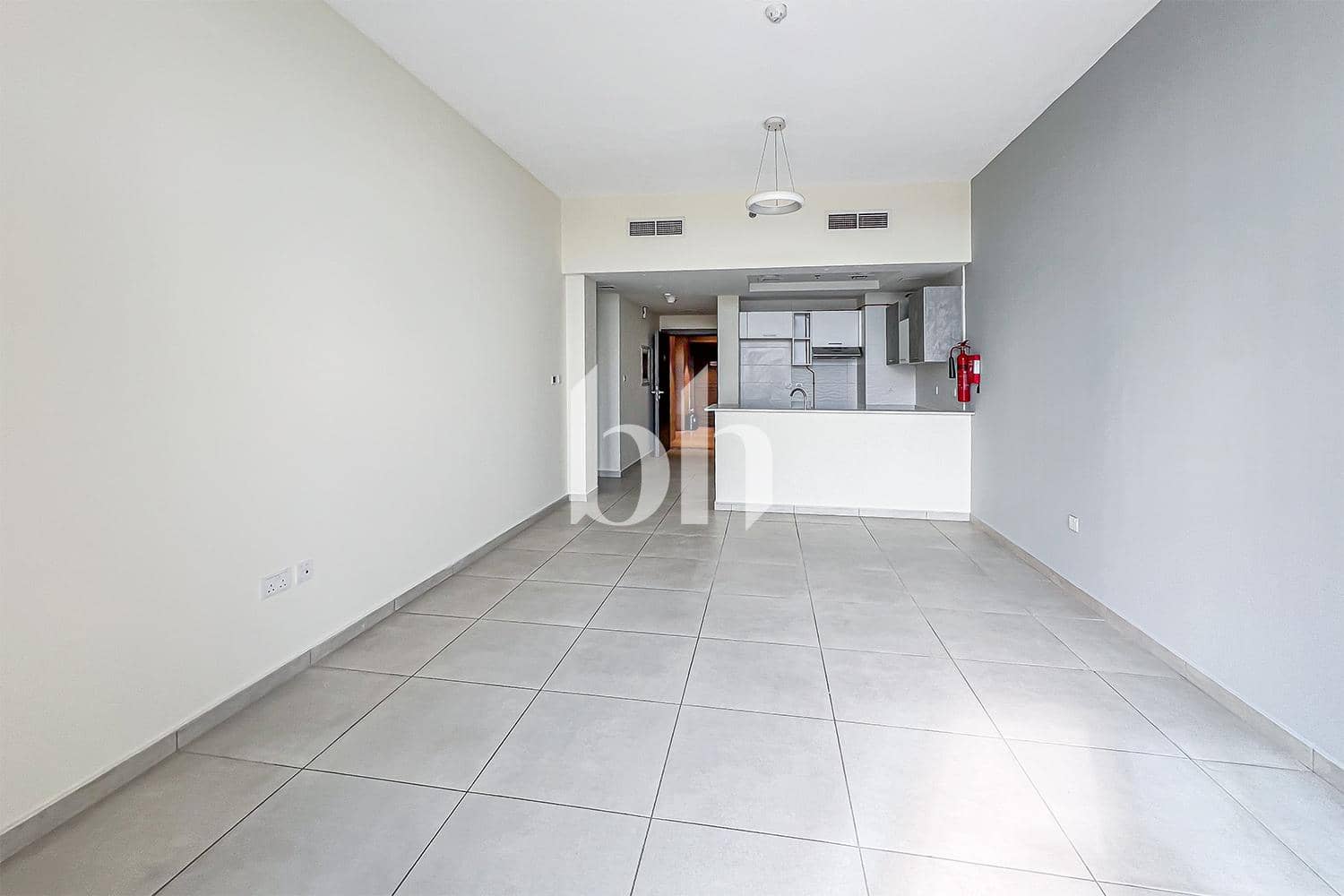 1 Bedroom Apartment in Al Mansour Tower - photo 2