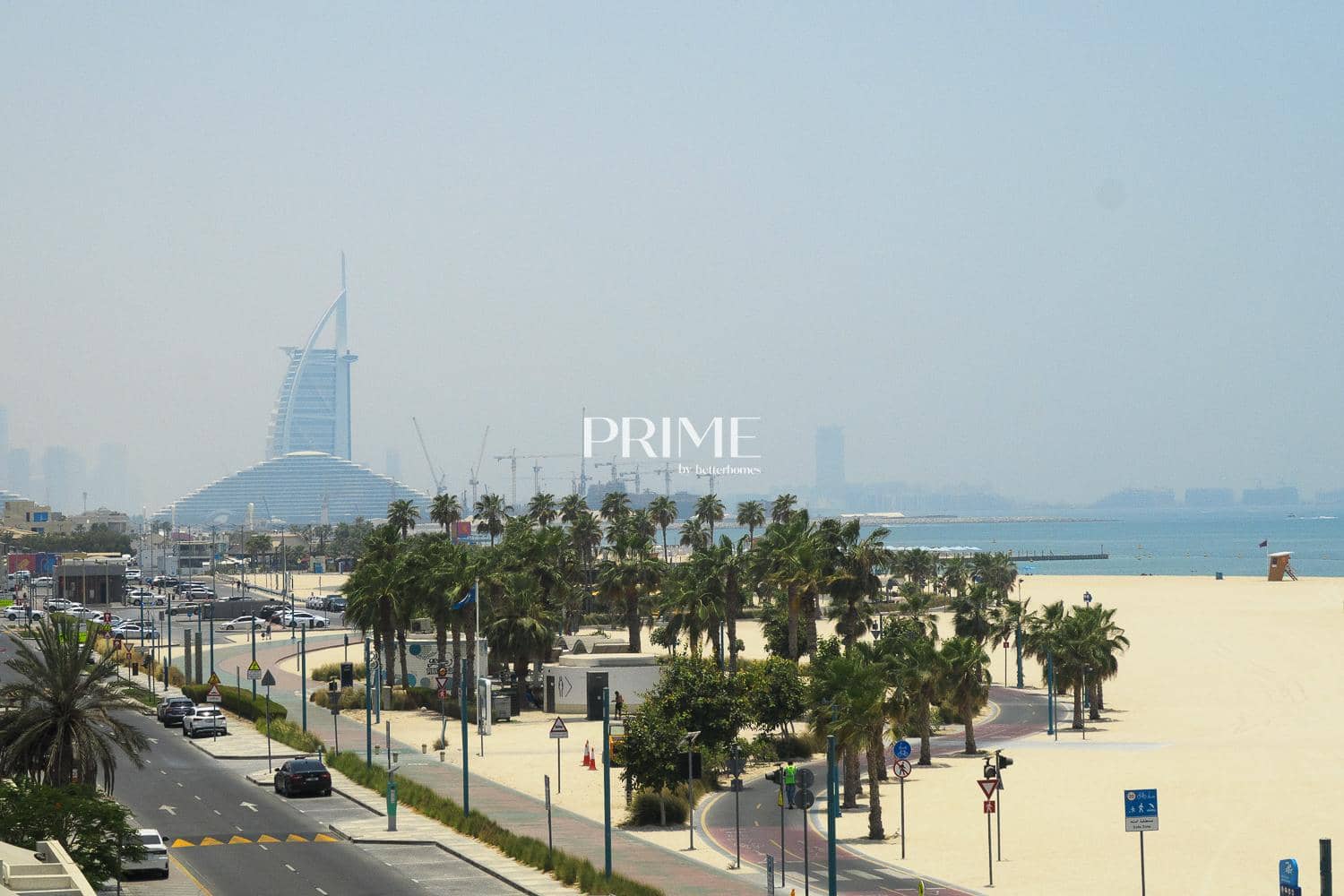 5 Bedroom Villa in Umm Suqeim 1 Villas - photo 1