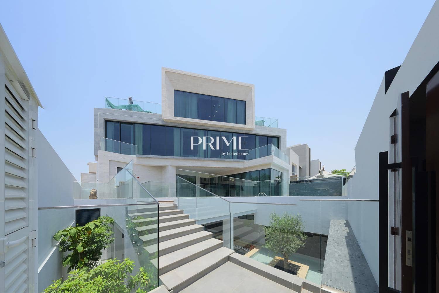 5 Bedroom Villa in Umm Suqeim 1 Villas