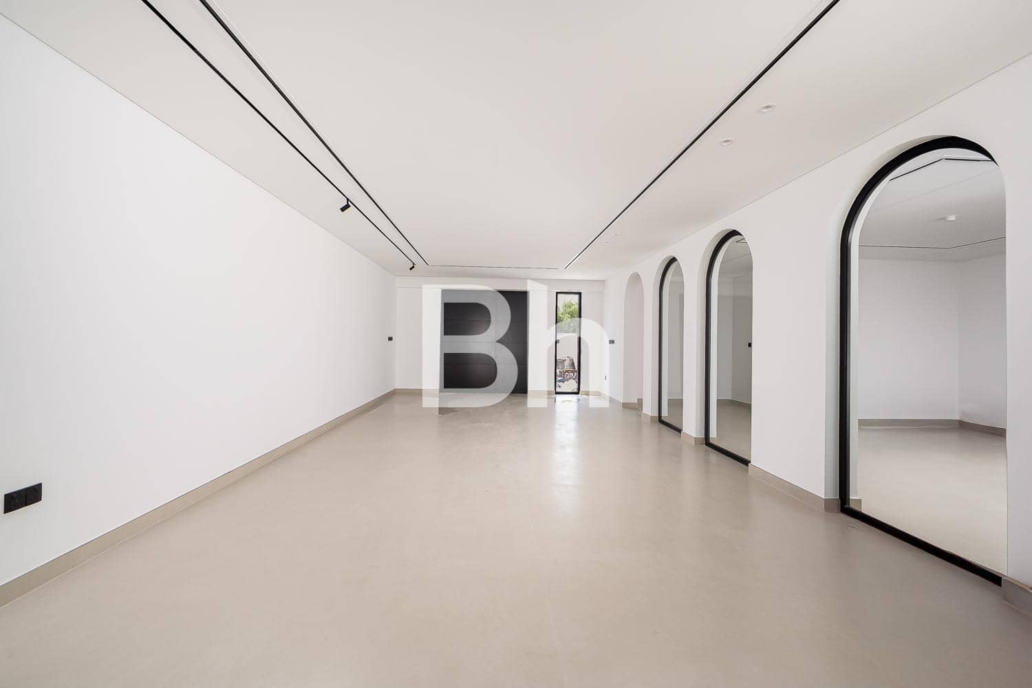4 Bedroom Villa in Umm Suqeim 3 Villas - photo 2