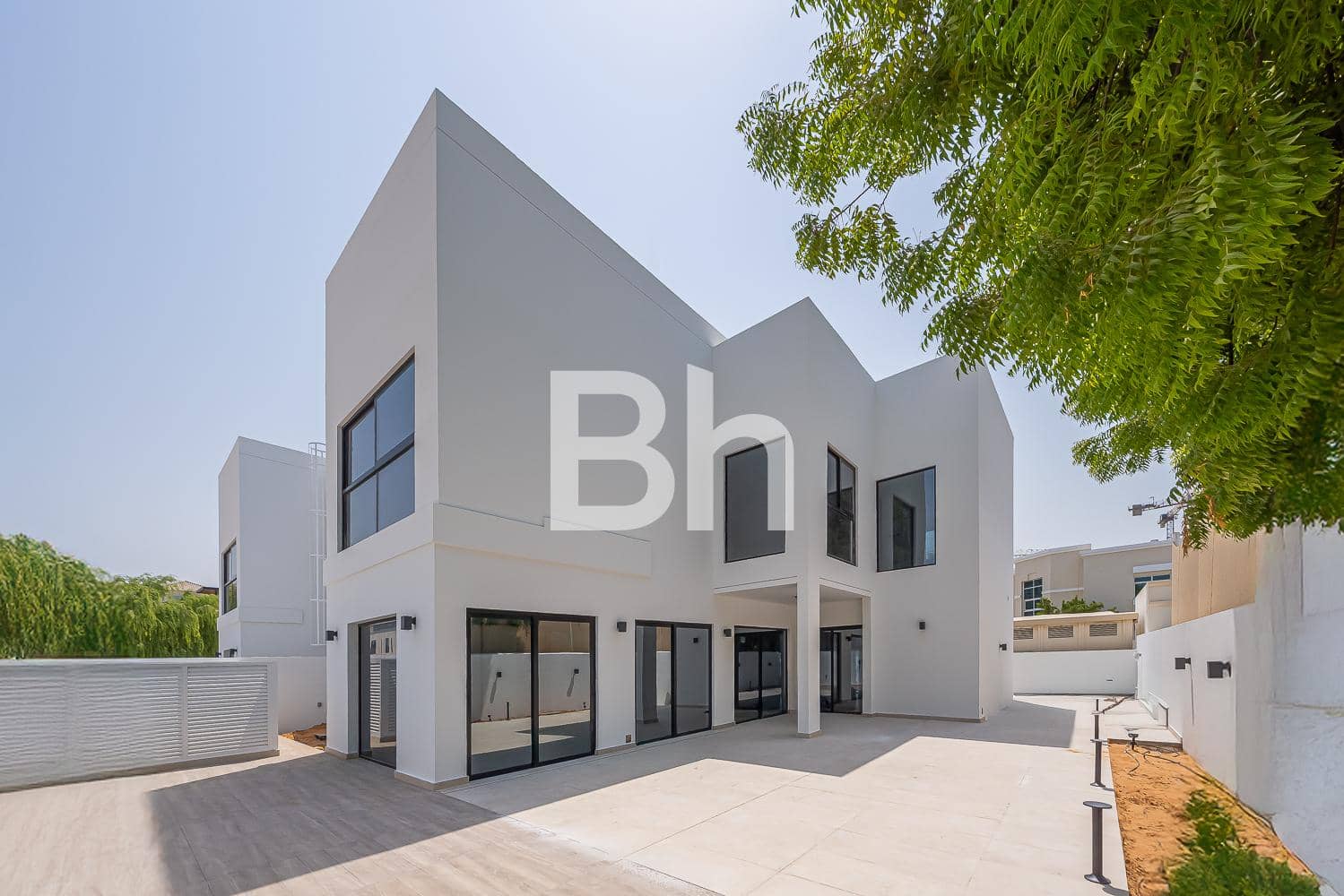 4 Bedroom Villa in Umm Suqeim 3 Villas