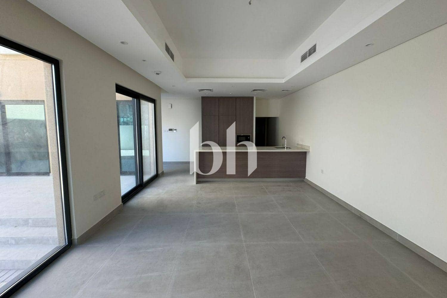 4 Bedroom Townhouse in Sharjah Sustainable City - photo 1