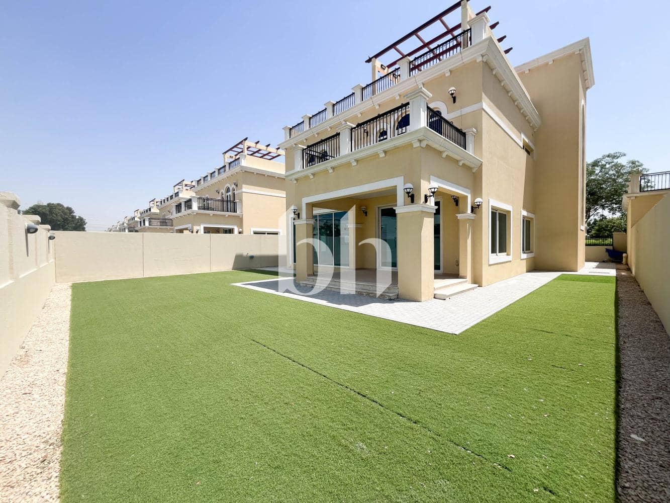 4 Bedroom Villa in Jumeirah Park Homes - photo 1