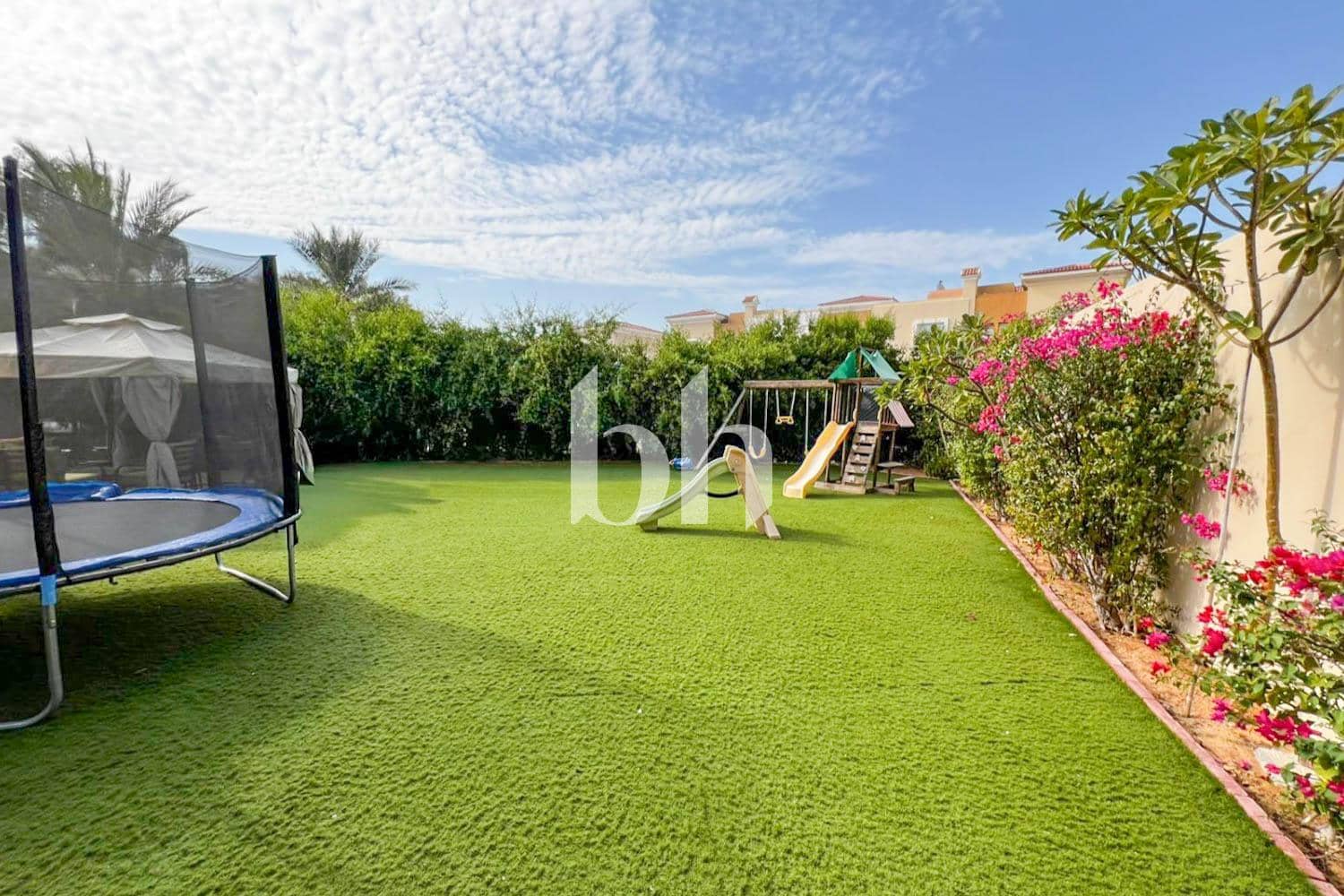 3 Bedroom Villa in Al Reem 1 - photo 1