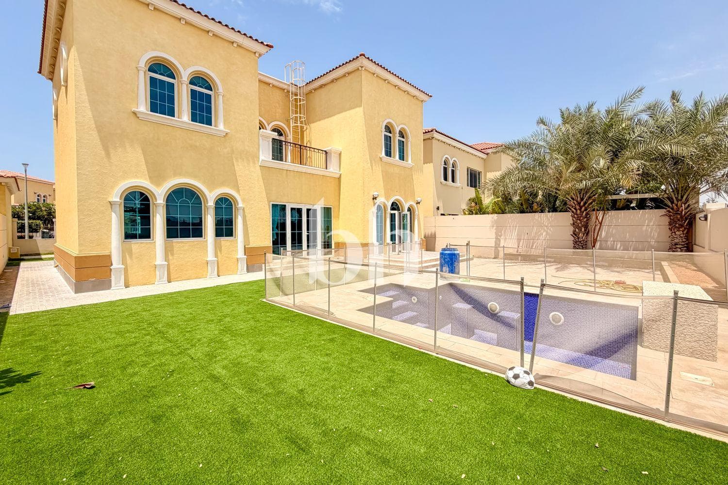 3 Bedroom Villa in District 8 Legacy