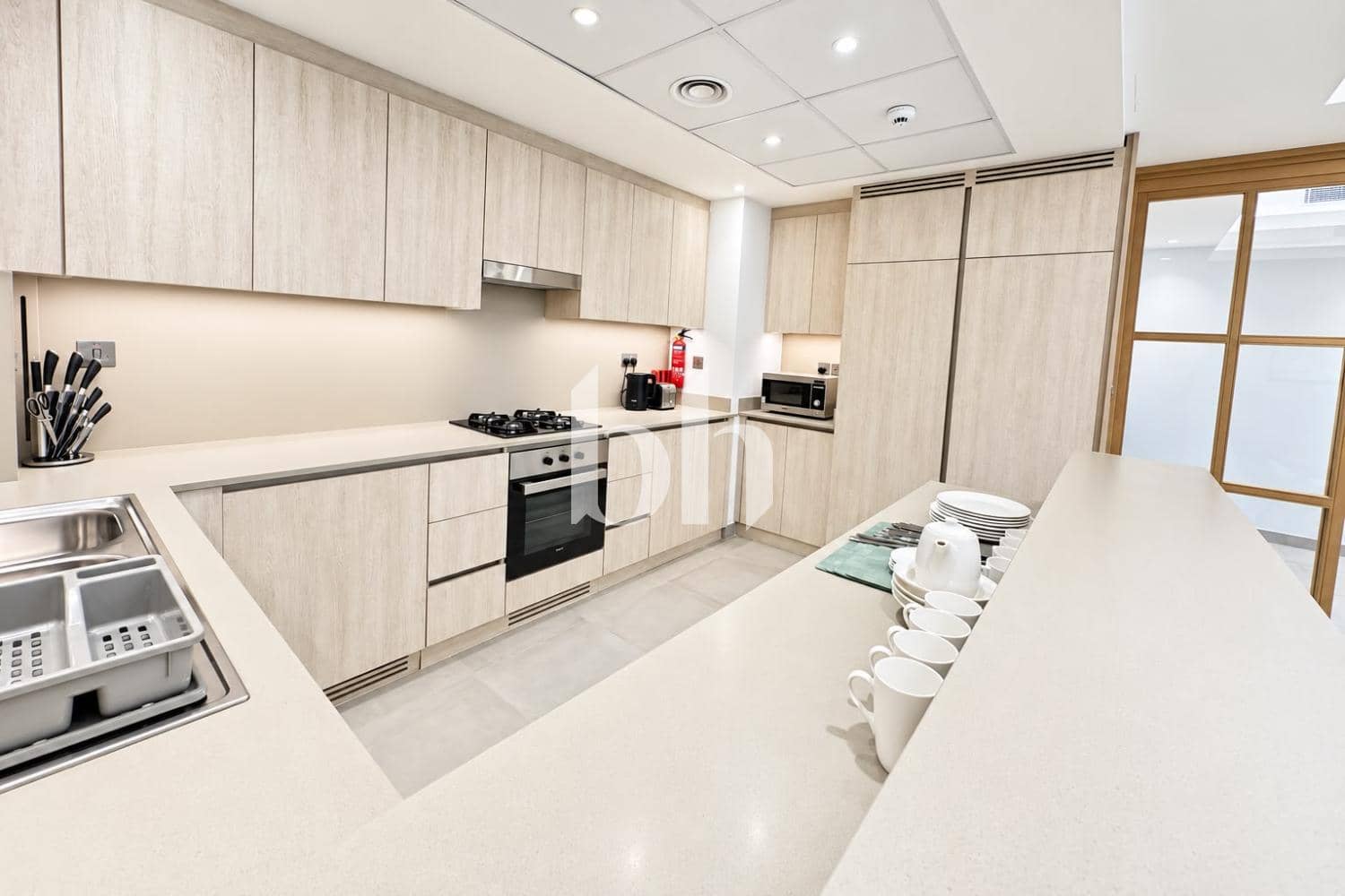 2 Bedroom Apartment in Orra The Embankment Tower 1 - photo 2