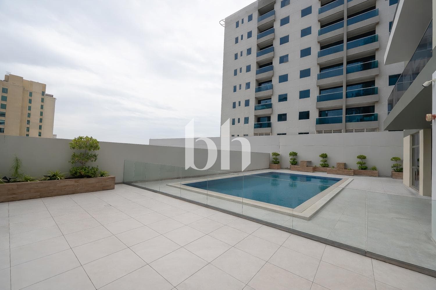 1 Bedroom Apartment in Diamond Building - photo 2