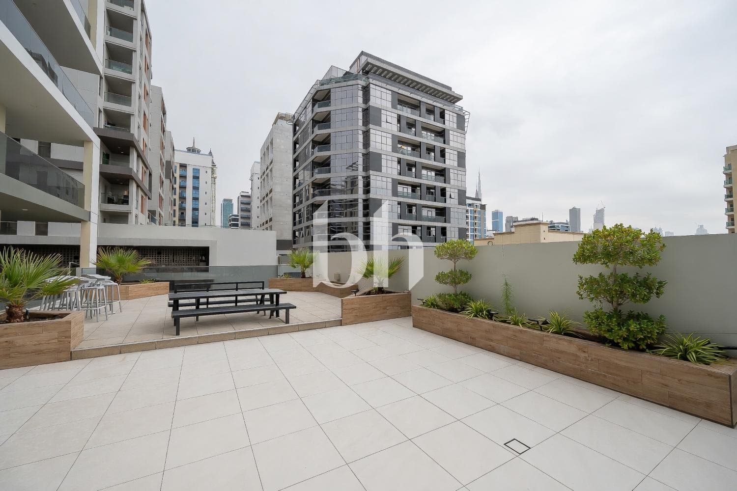 1 Bedroom Apartment in Diamond Building - photo 1