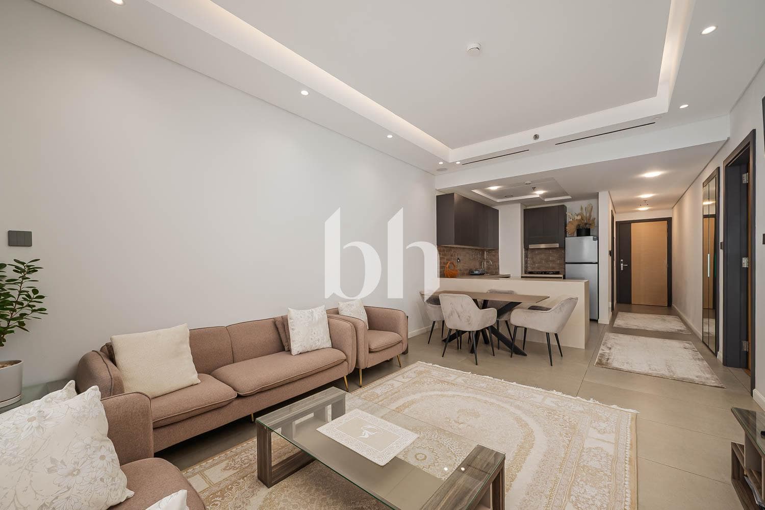 1 Bedroom Apartment in Diamond Building - photo 1