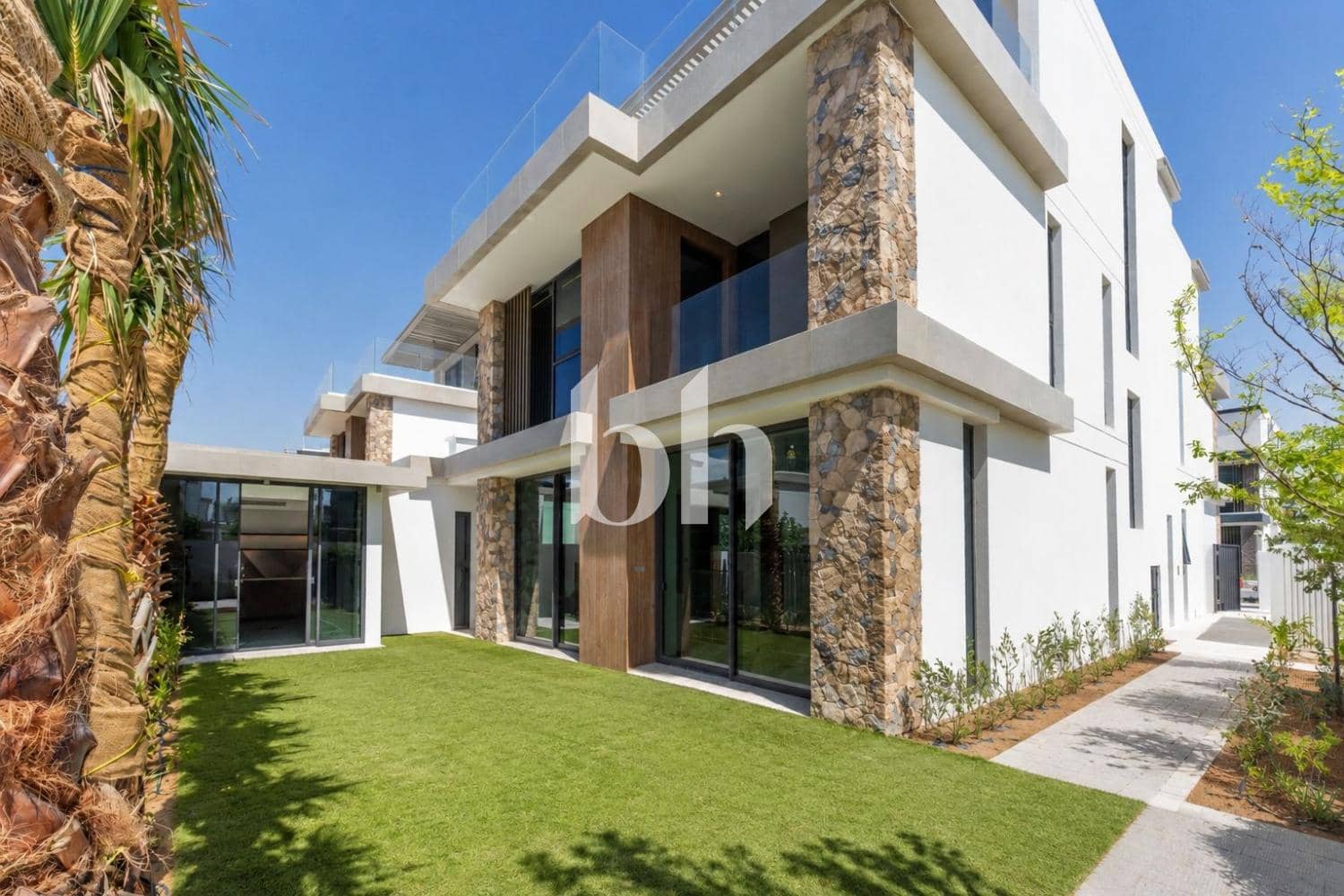 5 Bedroom Townhouse in Alaya Gardens